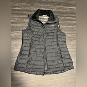 Columbia Women's Charcoal Puffer Vest